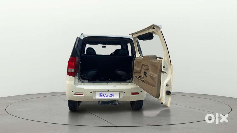 Mahindra Tuv 300 T10, 2018, Diesel