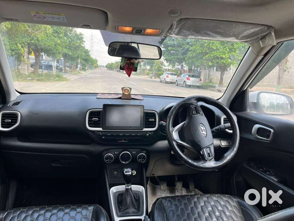 Hyundai Venue 2019 Diesel 90000 Km Driven