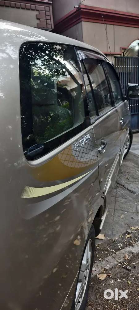 Toyota Innova 2008 Diesel 200000 Km Driven. Well Maitained.