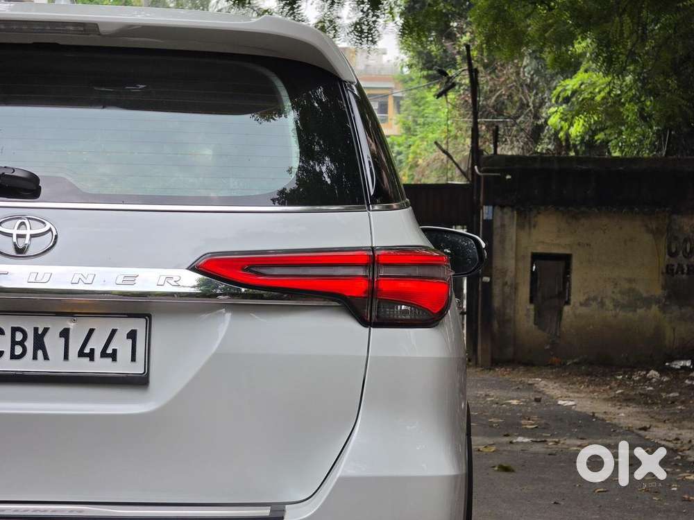 Toyota Fortuner 4x2 At 2.7 Petrol, 2025, Petrol