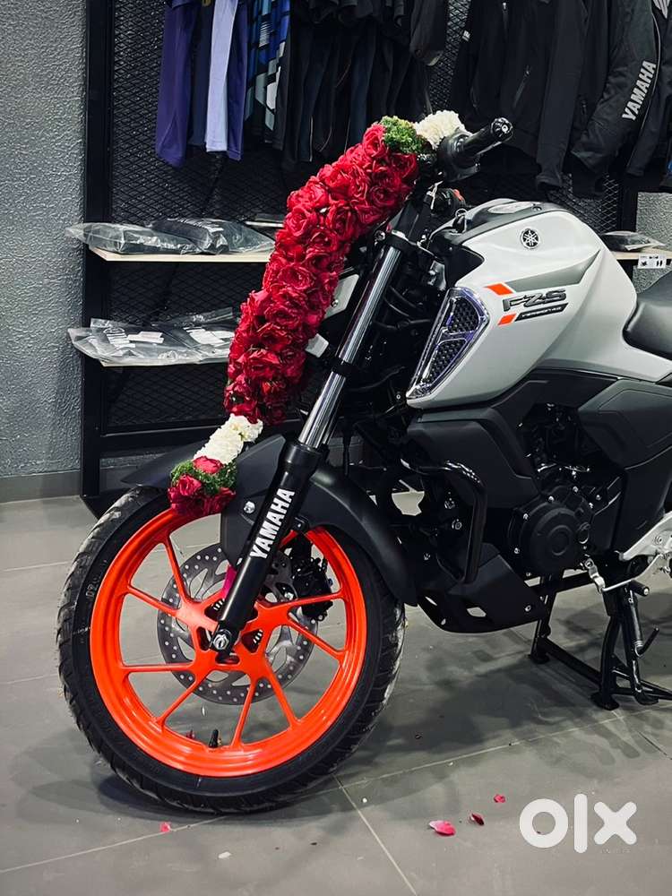 Red Fz S V4 Yamaha Fzs Red Colour Motorcycles 1819302969