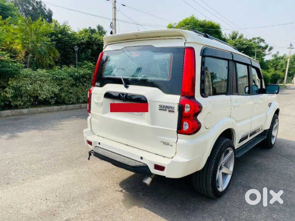 Mahindra Scorpio Classic, 2023, Diesel