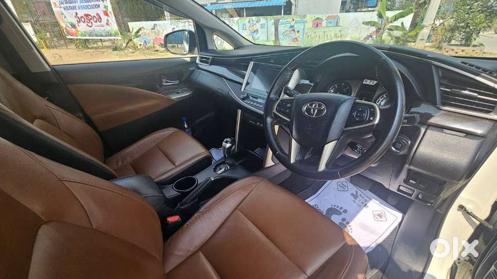 Toyota Innova Crysta 2.8z Automatic, 2017, Diesel