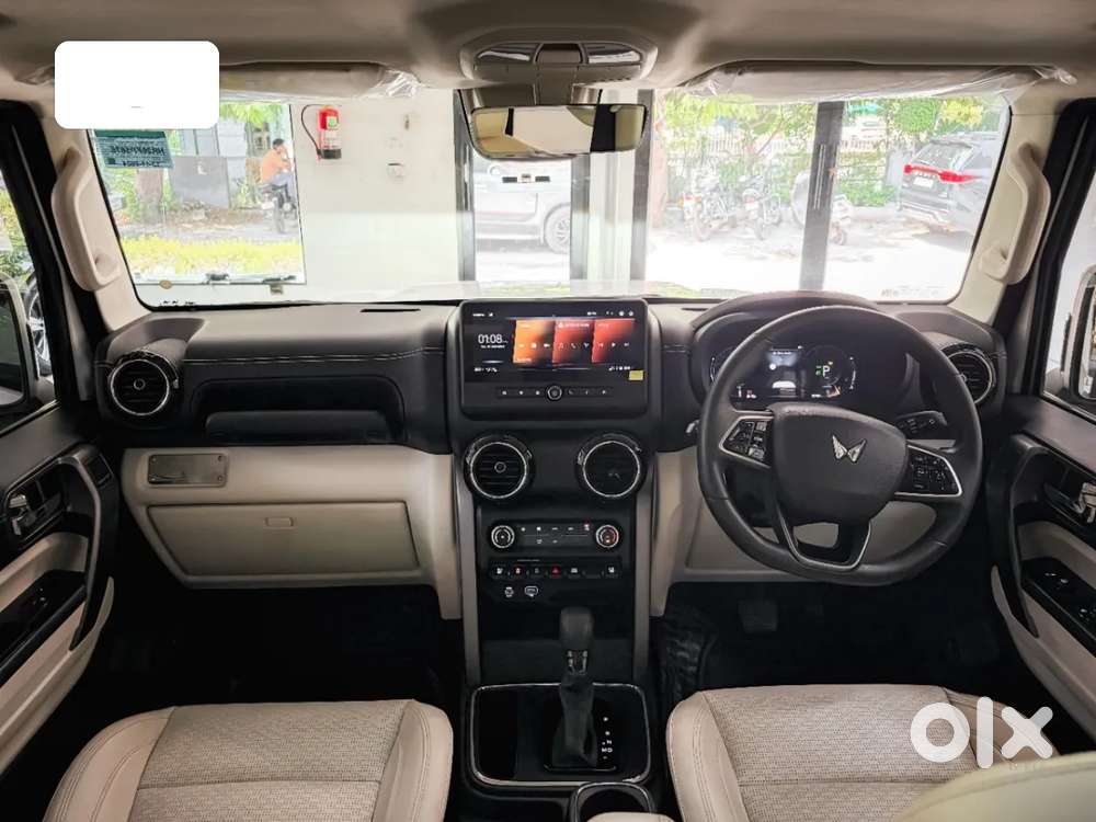Mahindra Thar Roxx, 2024, Petrol