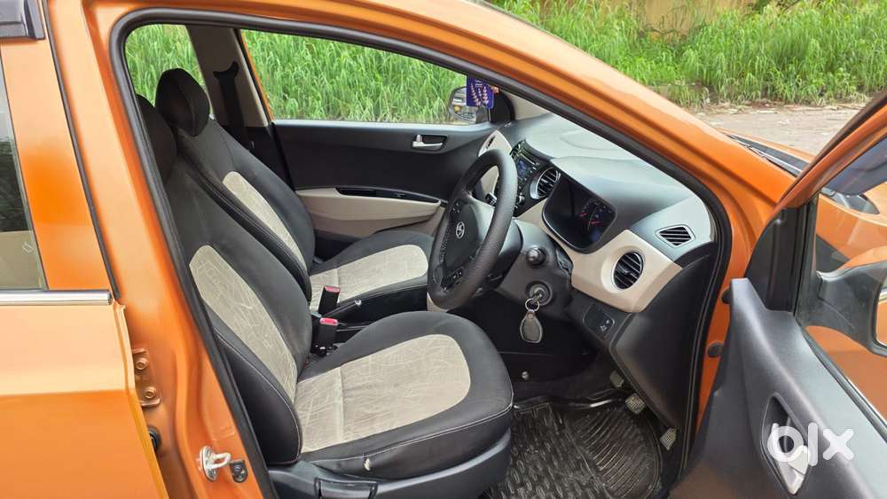 Hyundai Grand I10 Sportz, 2015, Petrol