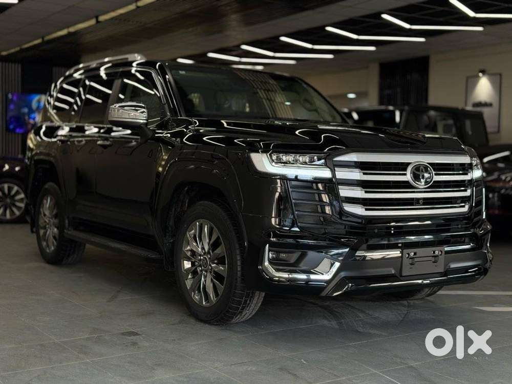 Toyota Land Cruiser Zx Petrol, 2025, Petrol
