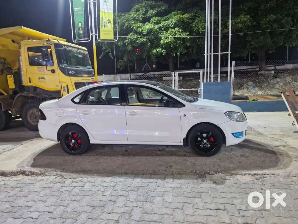 Skoda Rapid Elegance 2014 Year