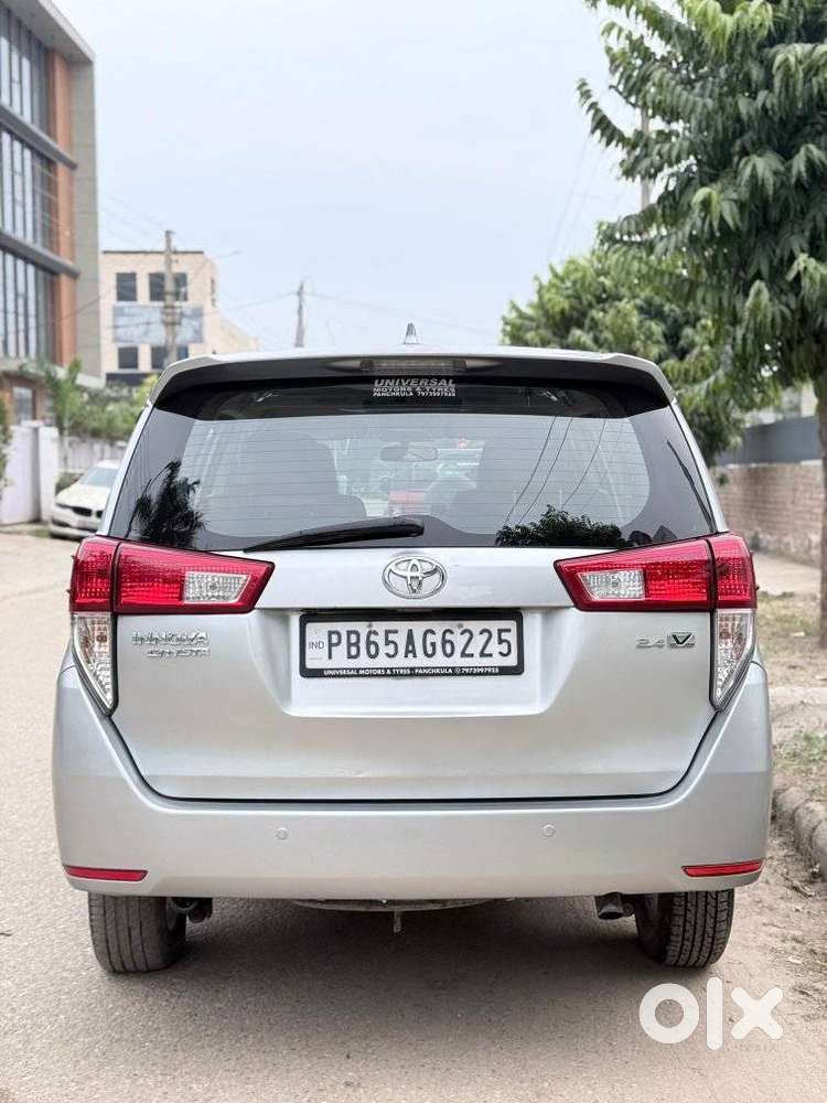 Toyota Innova Crysta 2.4 V, 2016, Diesel