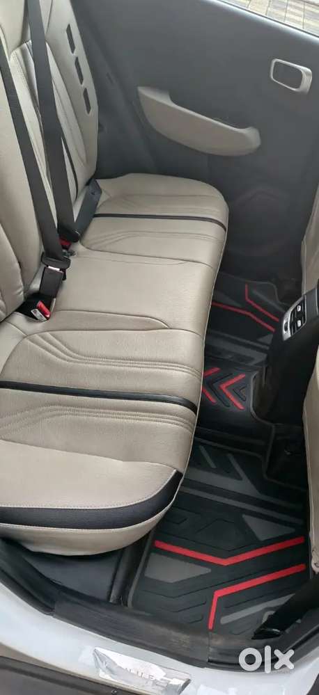 Hyundai Venue Petrol Manual 2024