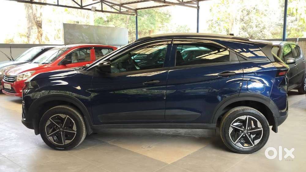 Tata Nexon Smart Plus S 1.2 Revotron Petrol 5 Mt, 2025, Petrol