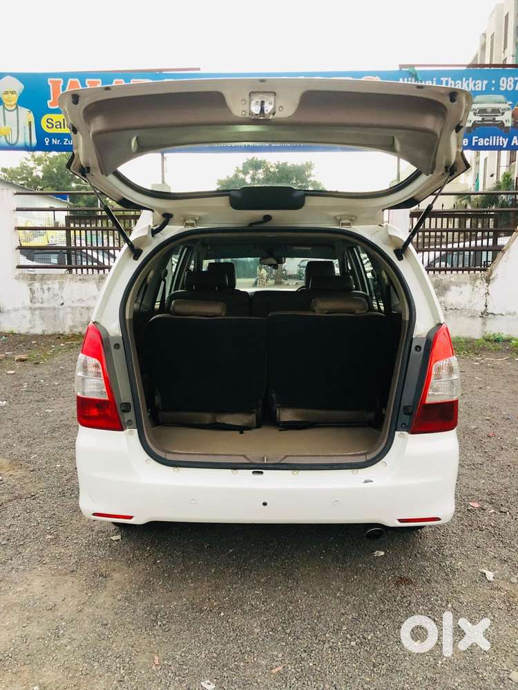 Toyota Innova 2.5 G (diesel) 8 Seater, 2016, Diesel