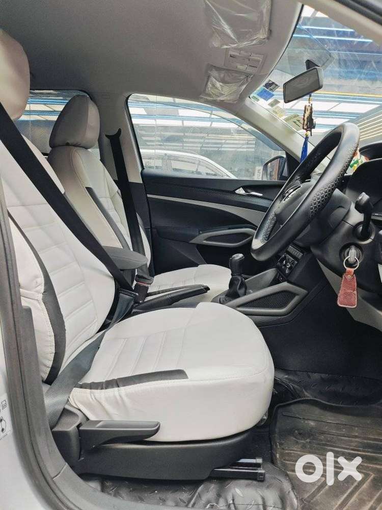 Skoda Kylaq Signature, 2025, Petrol