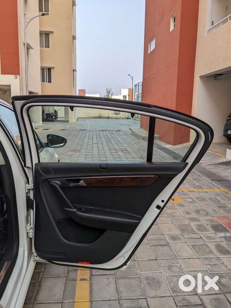 Volkswagen Passat 2012 Dsg-s Automatic Diesel Well Maintained