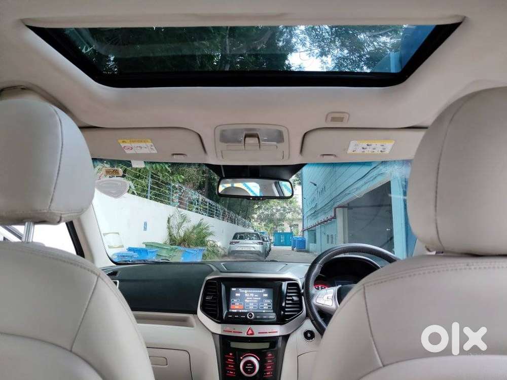 Mahindra Xuv300 1.2 W8 (o) Amt Petrol, 2023, Petrol