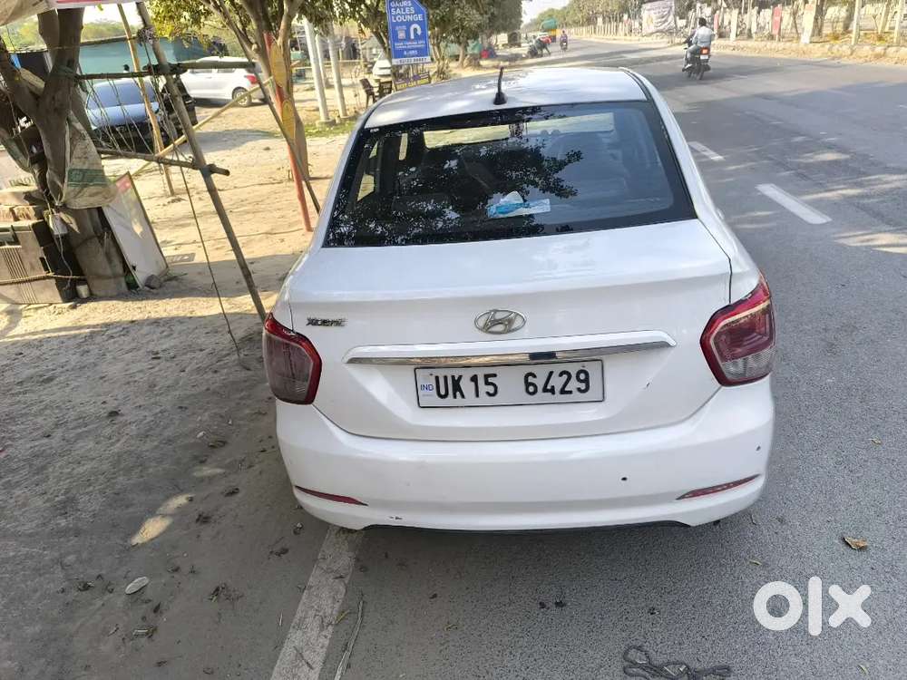 Hyundai Xcent 2015