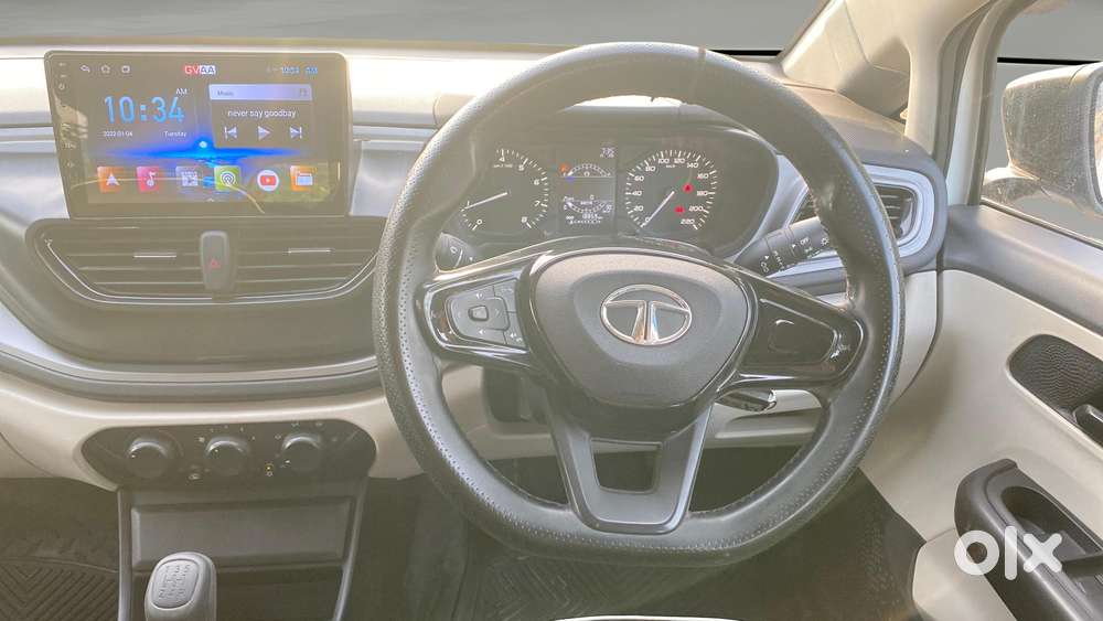 Tata Altroz Xe Petrol, 2022, Petrol
