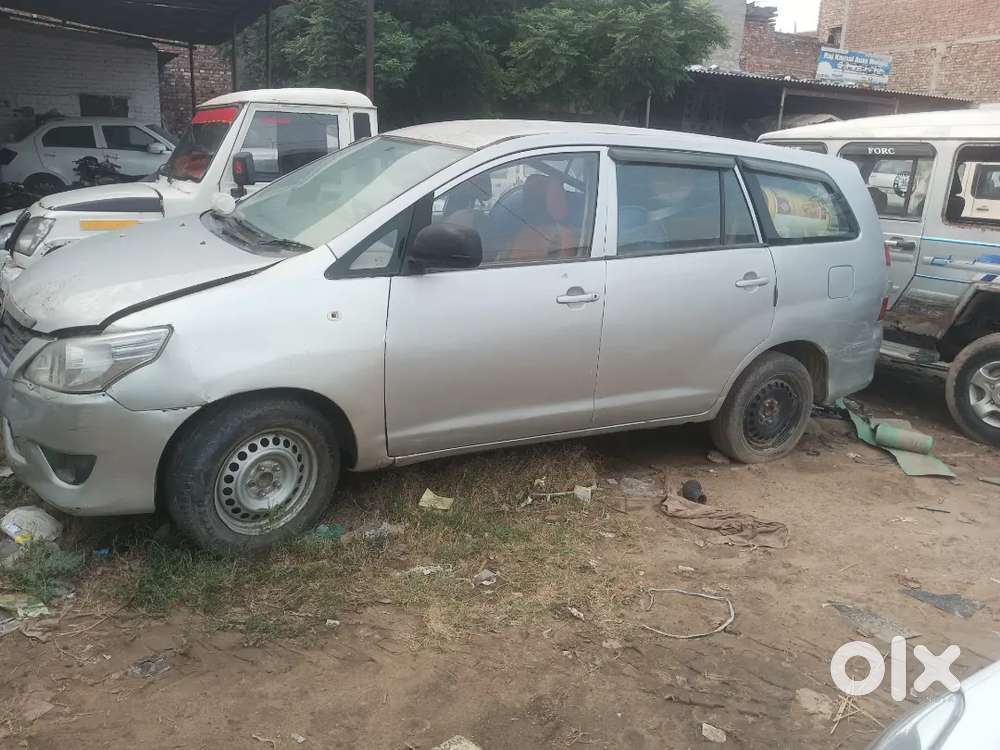 Toyota Innova Hycross 2.0 Gx 2012