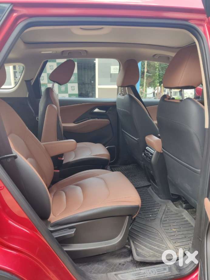 Mg Hector Plus Savvy Pro 1.5 Turbo Petrol Cvt 6 Str, 2023, Petrol