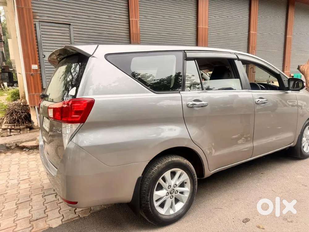 Toyota Innova Crysta 2017