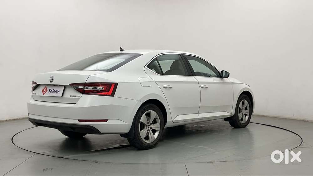 Skoda Superb [ ] 1.8 Style Tsi At, 2017, Petrol