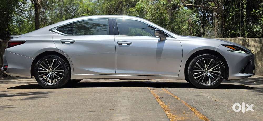 Lexus Es 300h Luxury, 2022, Cng & Hybrids
