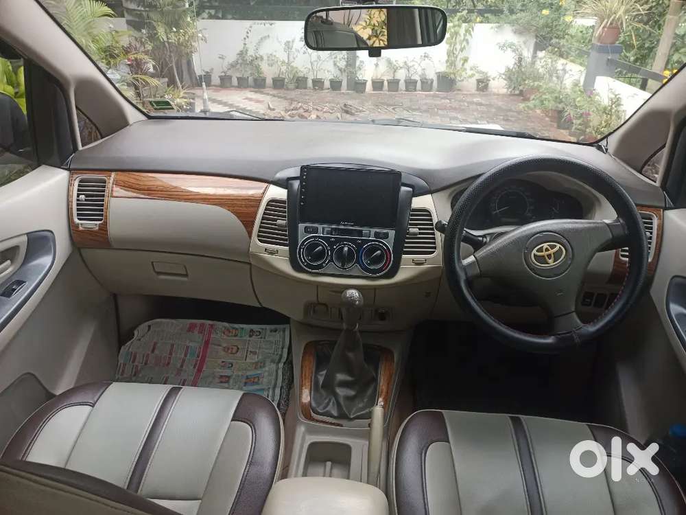 Toyota Innova 2.5 7 Seater 2010
