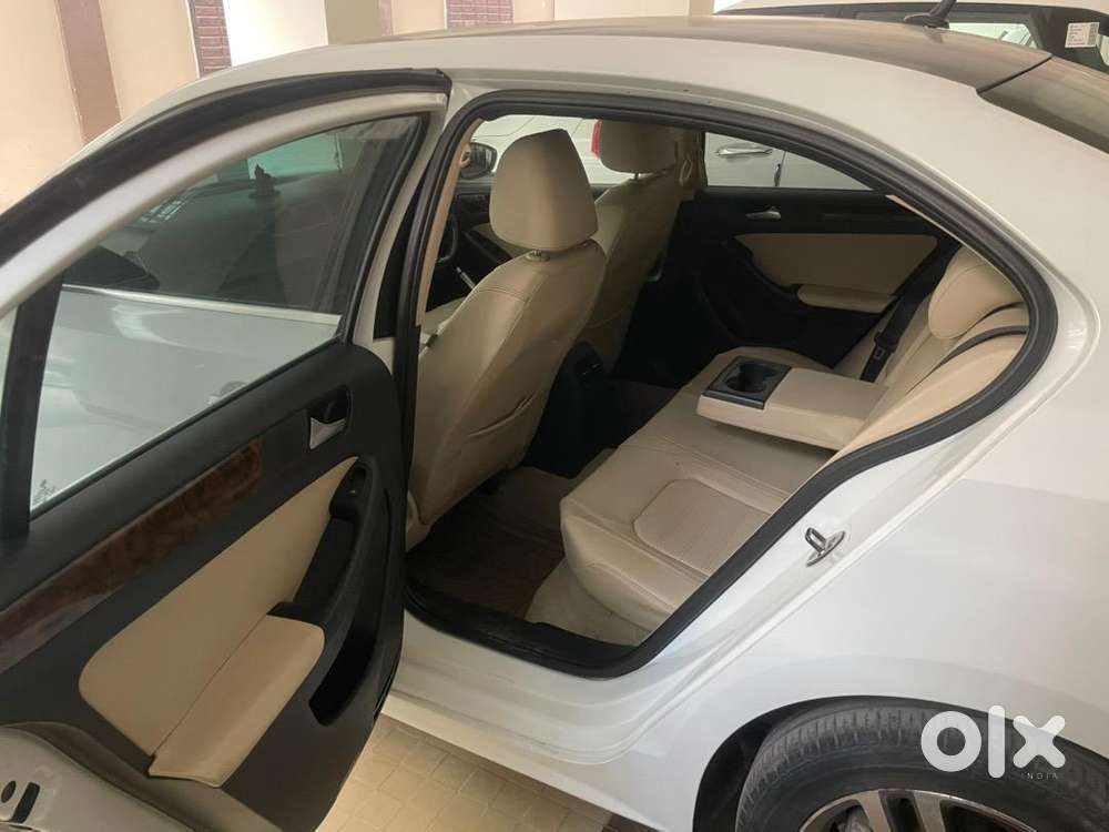 Volkswagen Jetta  Highline   Diesel  Automatic  2015