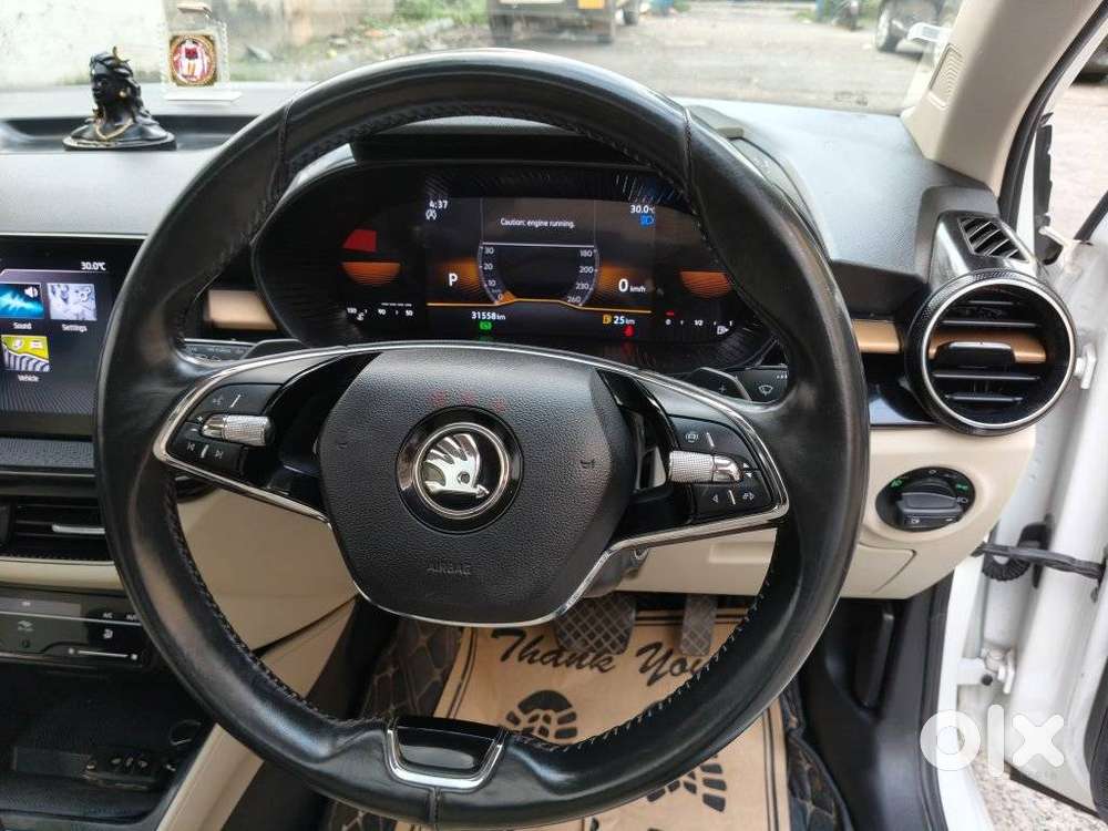 Skoda Slavia 1.0 Tsi Style At, 2022, Petrol