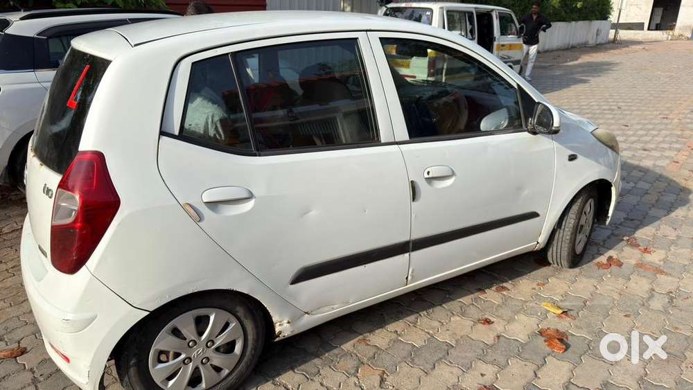 Hyundai Petrol Car 2011 Model