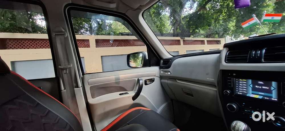 Mahindra Scorpio S10, 2015, Diesel