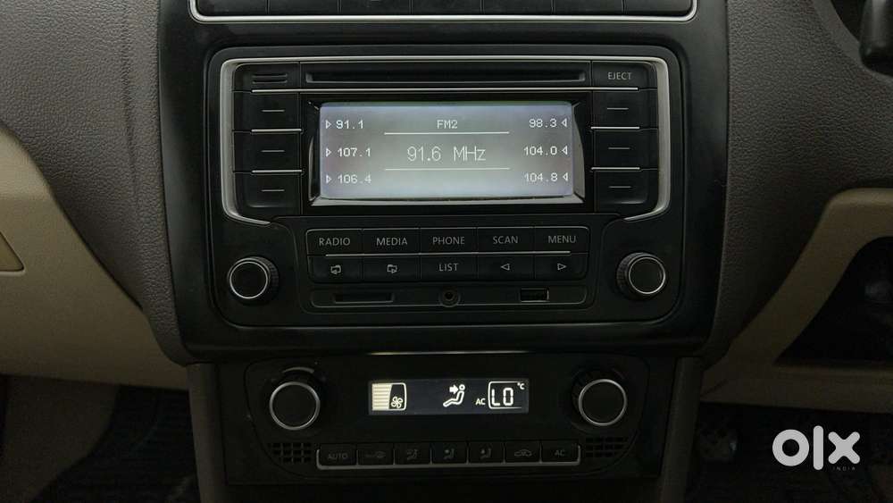 Volkswagen Vento 2010-2013 Petrol Highline, 2013, Petrol