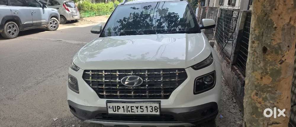 Hyundai Venue 2022 Petrol Well Maintained