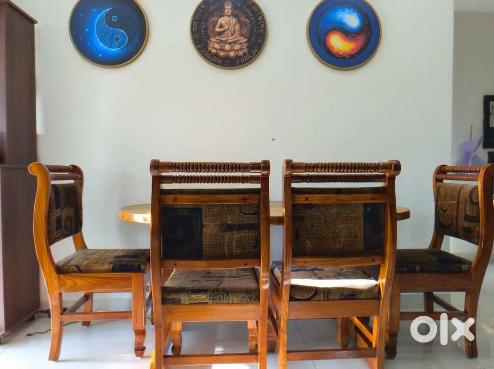 4 SEATER TEAKWOOD DINING TABLE FOR SALE