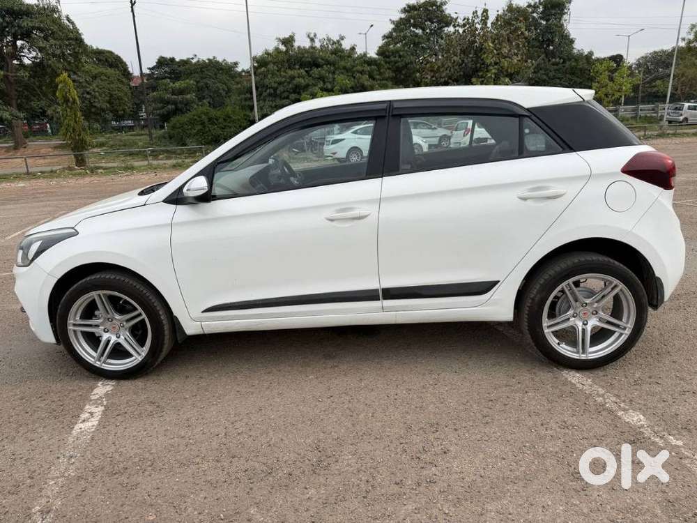 Hyundai I20 Sportz 1.2 Mt, 2020, Petrol