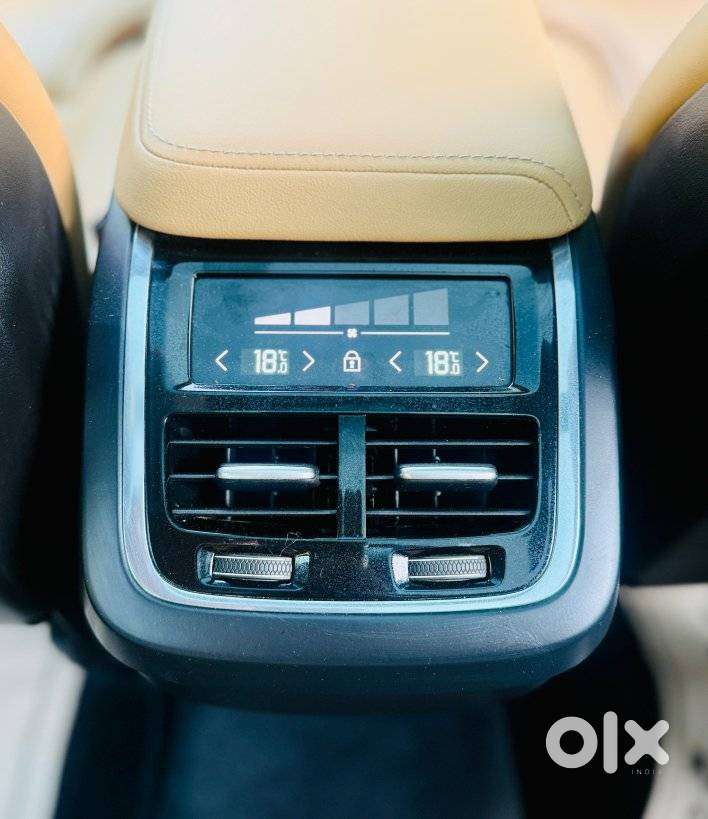 Volvo Xc60 2.0 B5 Ultimate, 2024, Petrol