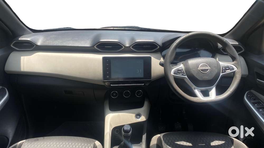 Nissan Magnite 1.0 Xv, 2022, Petrol
