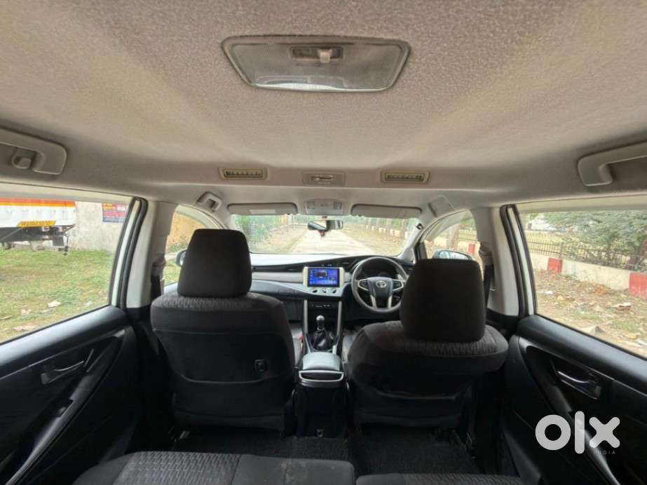 Toyota Innova Crysta 2.4 G Mt 8s, 2017, Diesel