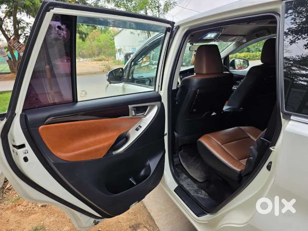 Toyota Innova Crysta 2017 Diesel At 7str