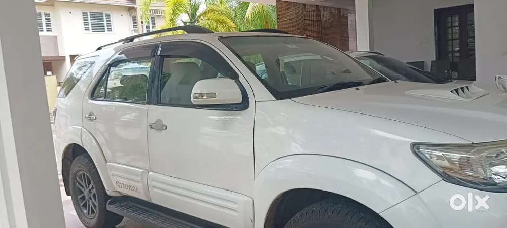 Diesel Automatic Fortuner 112000 Kms Sparingly Used Company Service
