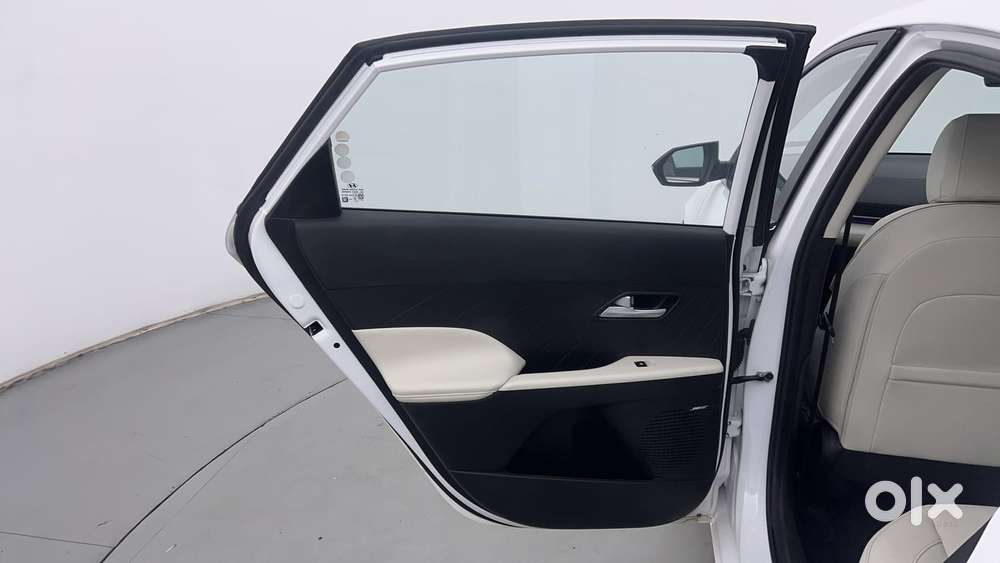 Hyundai Verna 1.5 Sx (o) Vtvt Ivt, 2024, Petrol