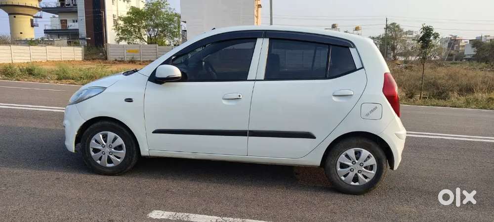 Hyundai I10 Magna At 2012 Model