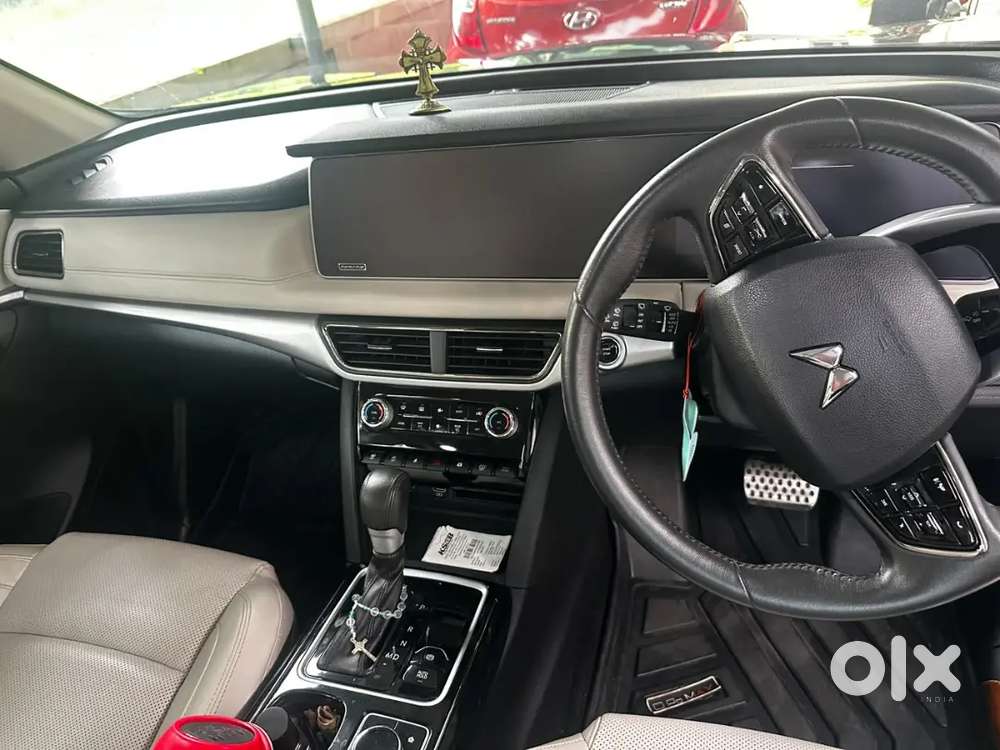 Mahindra Xuv700 Ax7 L  Diesel 2024- Black Edition