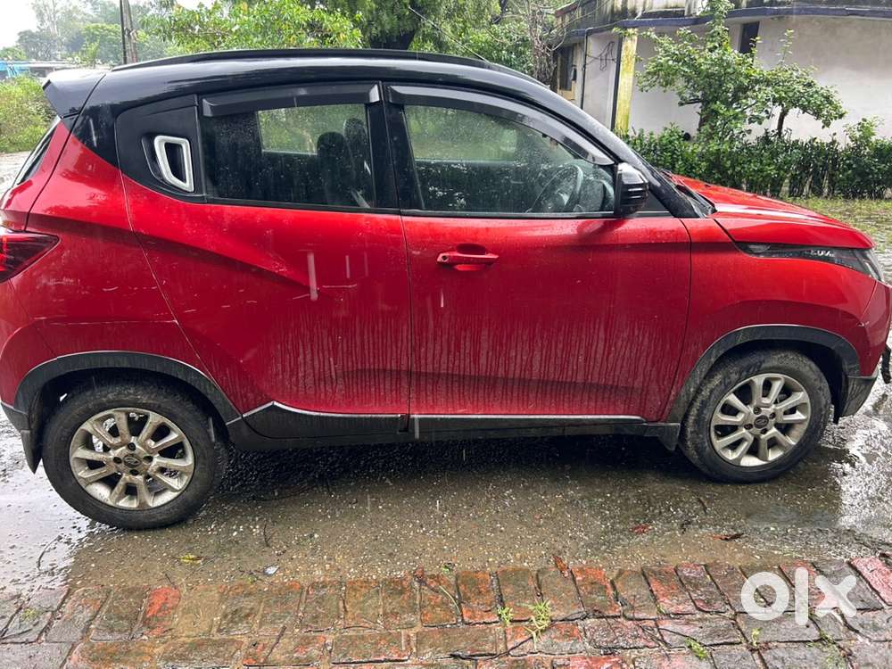 Mahindra Kuv 100 2017