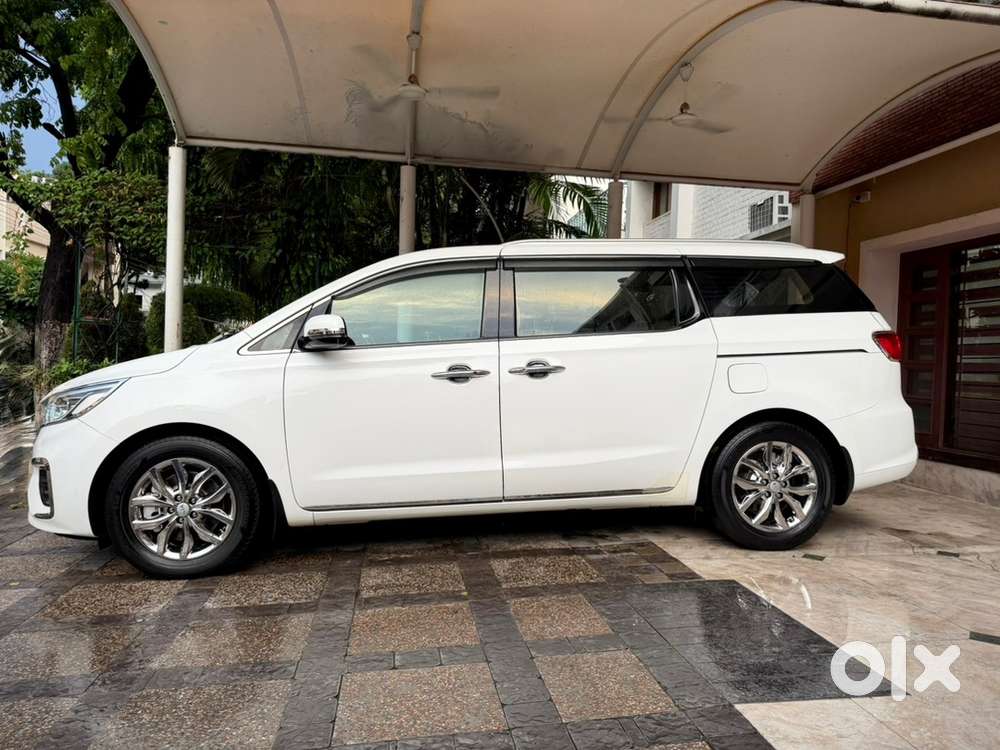 Kia Carnival Limousine