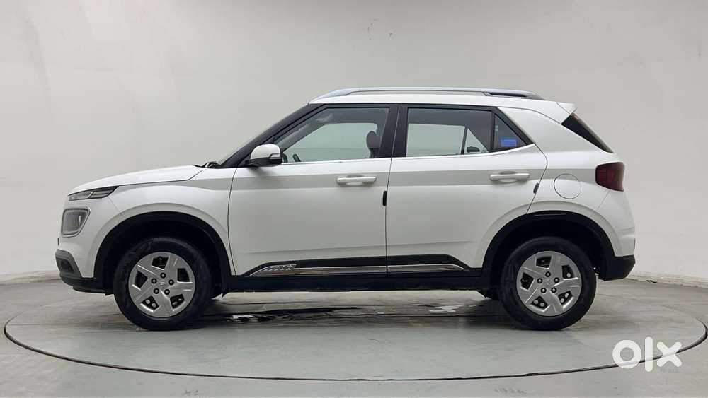 Hyundai Venue 1.2 S Plus, 2022, Petrol