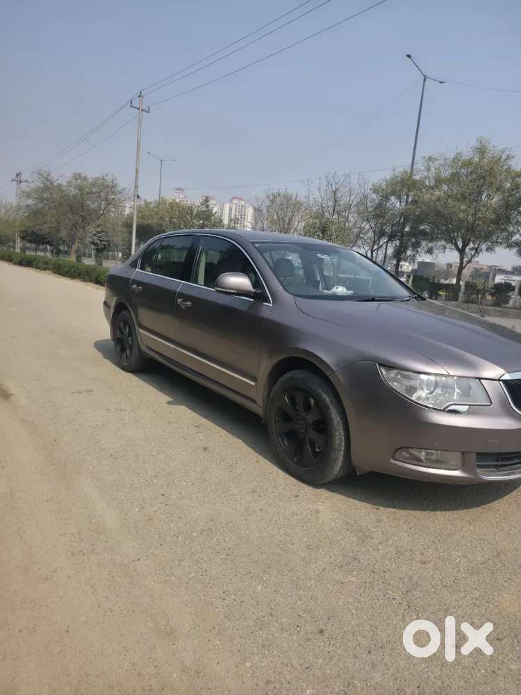 65 Lakh Ki Car Sirf 4 Lakh Mein