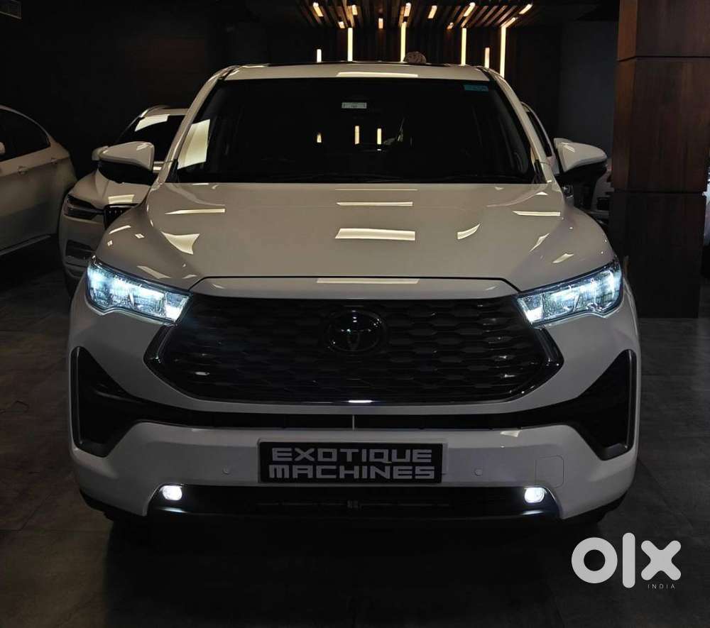 Toyota Innova Hycross 2.0 Zx (o) Hybrid 7 Str, 2024