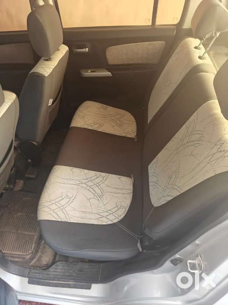 I Want To Sell A November 2014 Wagon R Vxi Model Car.