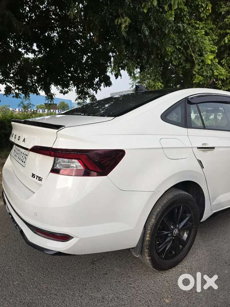 Skoda Slavia 2025 Petrol 6800 Km Driven