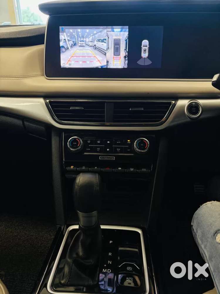Mahindra Xuv700 2.2 Ax 7 Diesel At Luxury Pack Str, 2024, Diesel